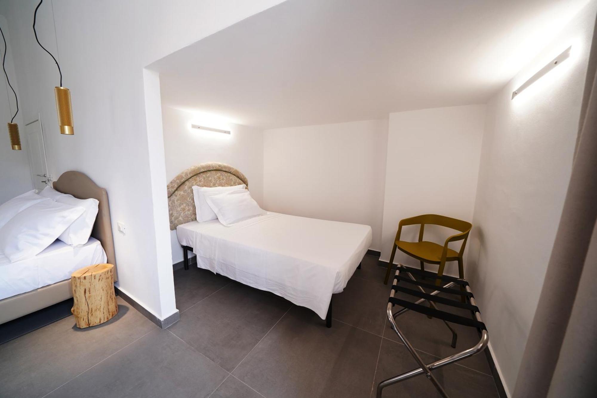 Ducas Rooms And Suite Lascari Ngoại thất bức ảnh
