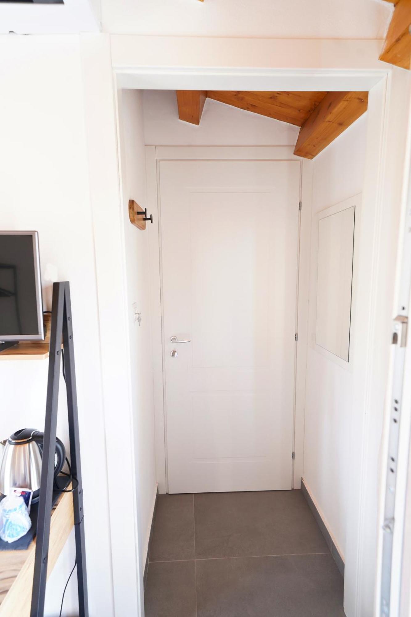 Ducas Rooms And Suite Lascari Ngoại thất bức ảnh