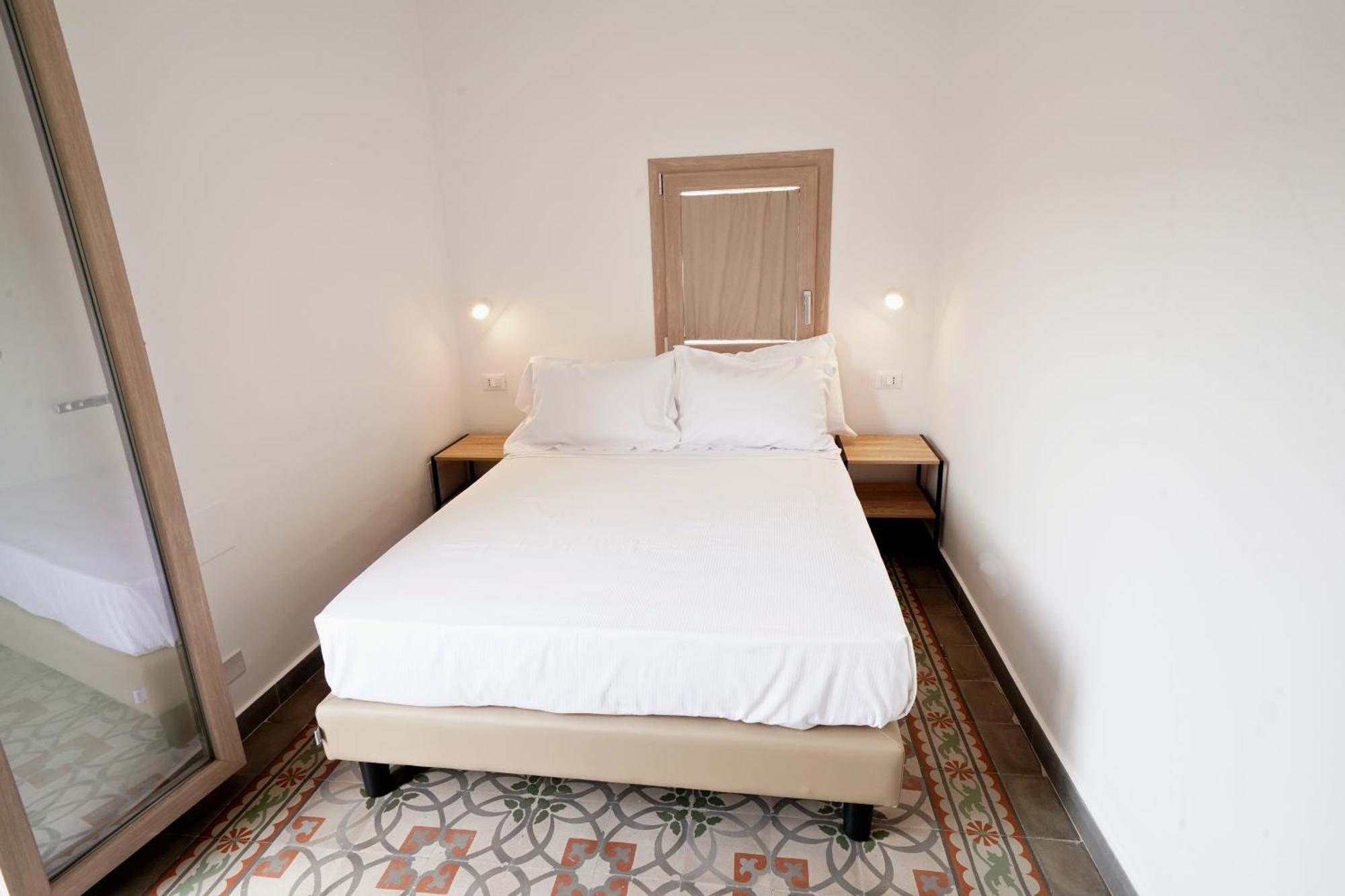 Ducas Rooms And Suite Lascari Ngoại thất bức ảnh