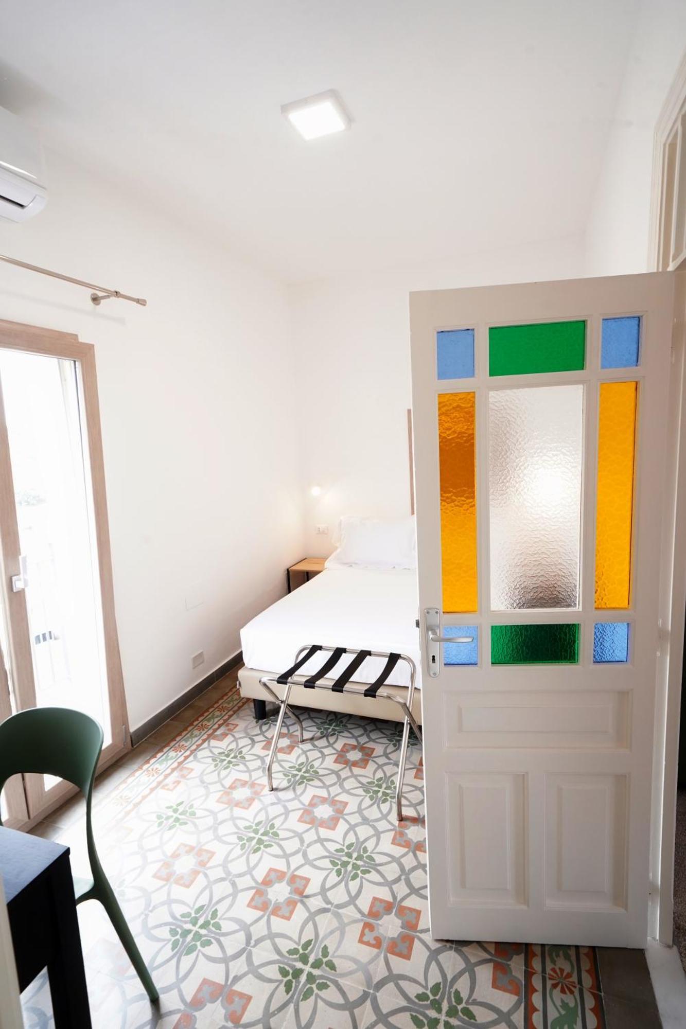 Ducas Rooms And Suite Lascari Ngoại thất bức ảnh