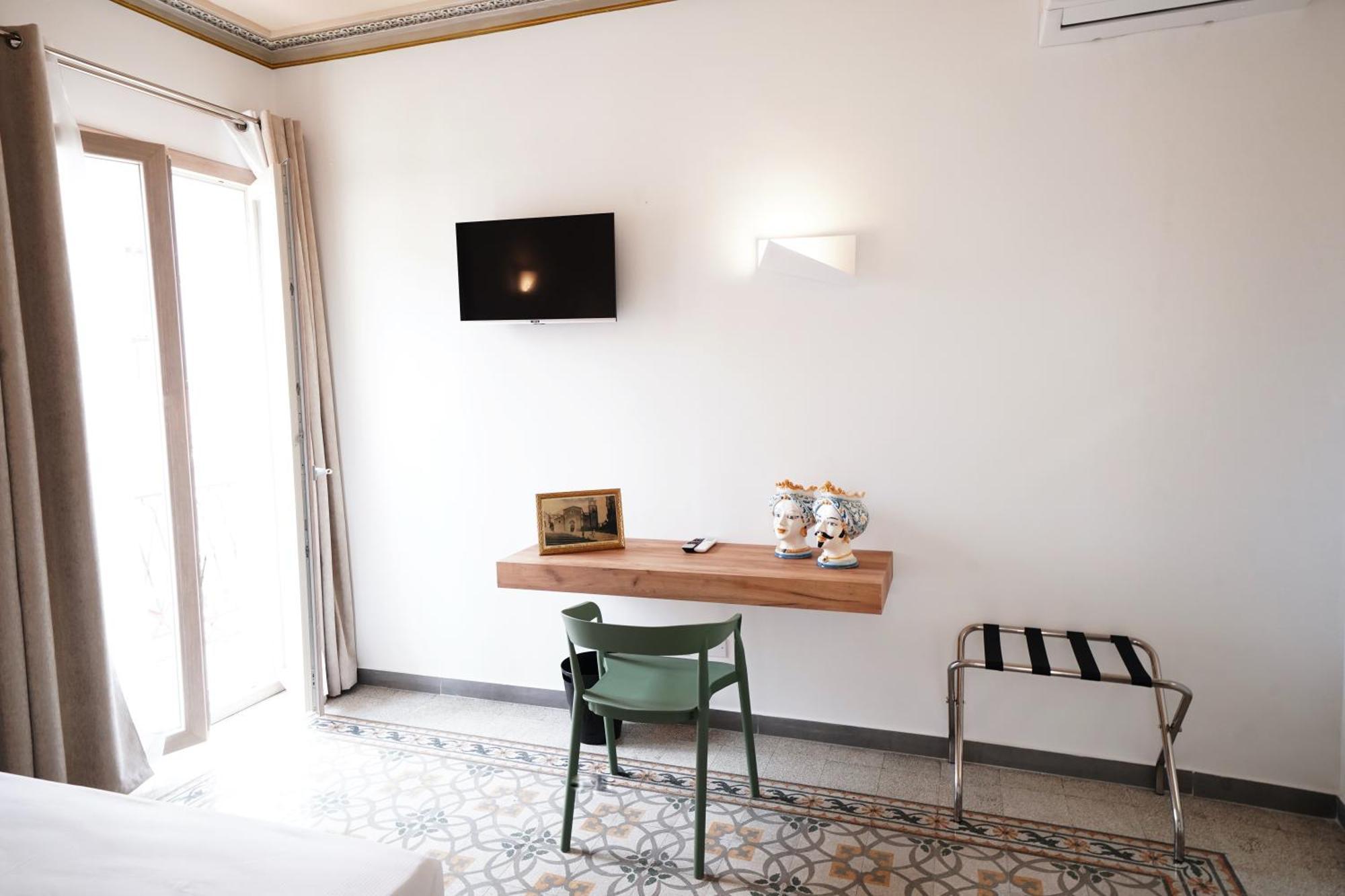 Ducas Rooms And Suite Lascari Ngoại thất bức ảnh