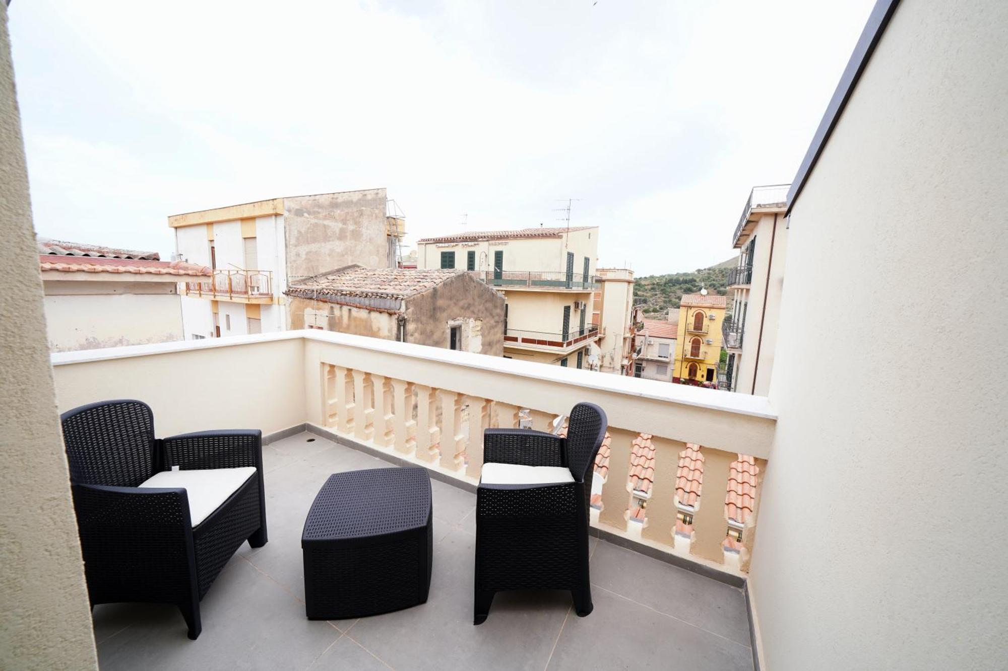 Ducas Rooms And Suite Lascari Ngoại thất bức ảnh