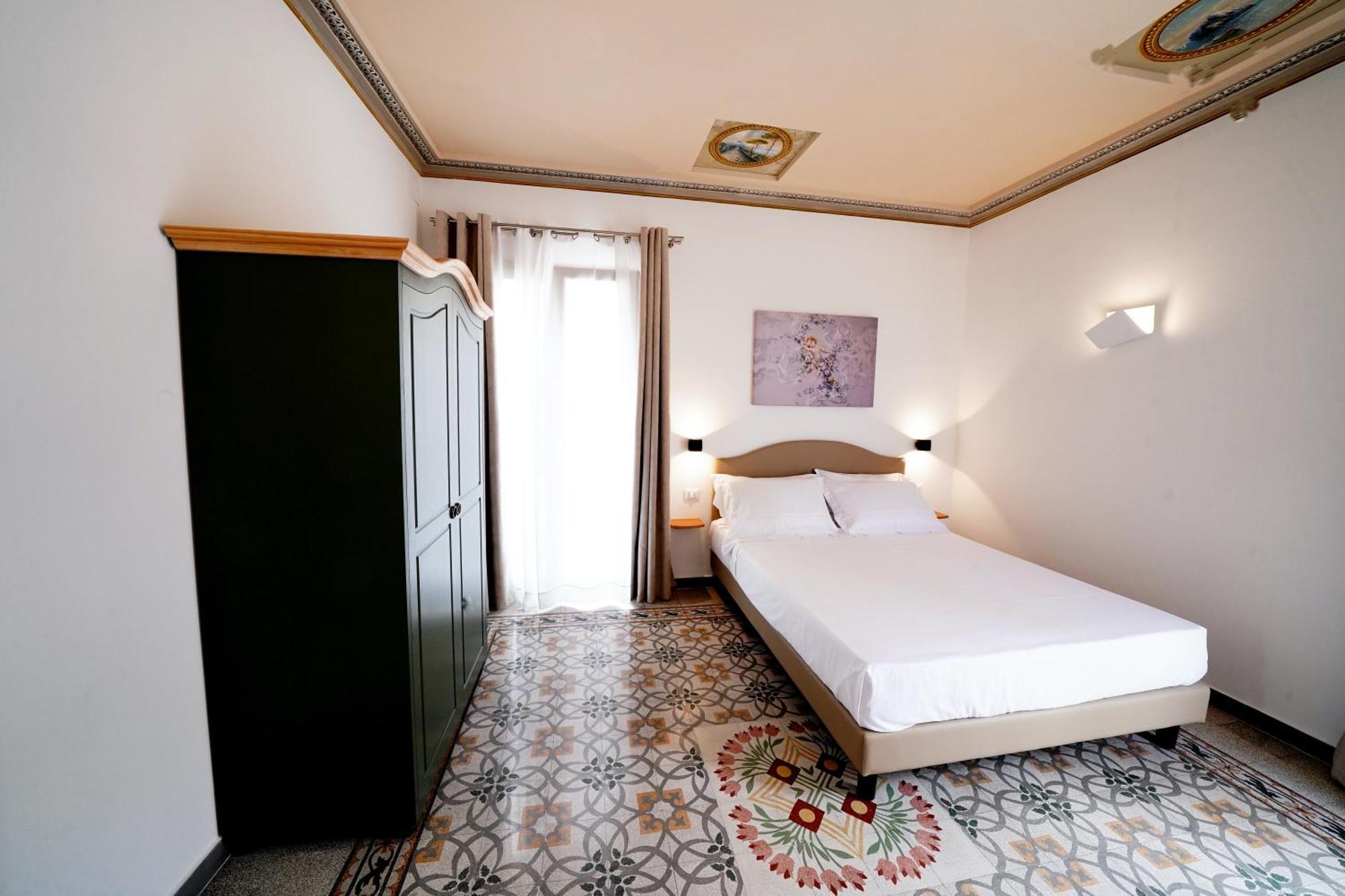 Ducas Rooms And Suite Lascari Ngoại thất bức ảnh