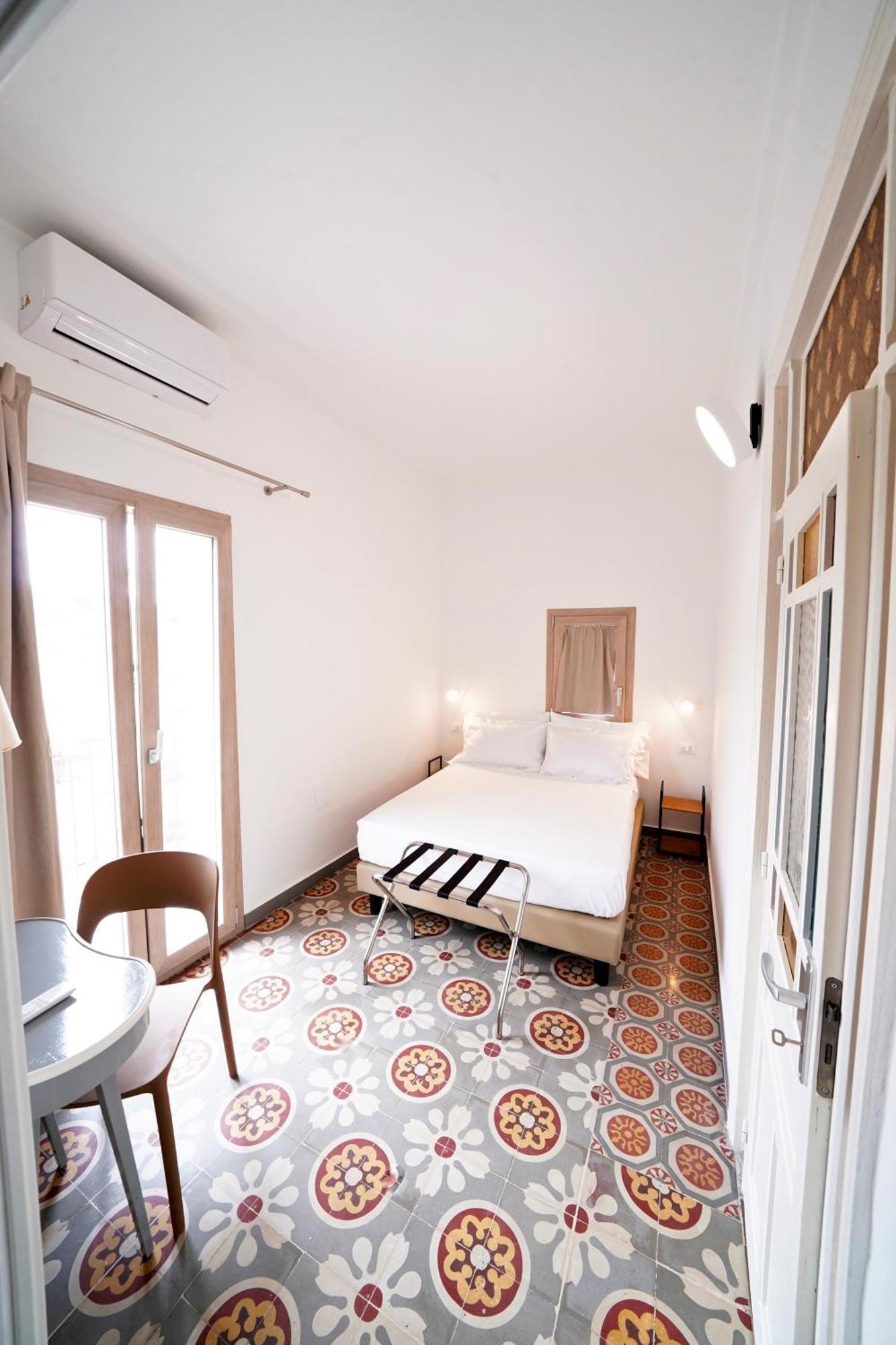 Ducas Rooms And Suite Lascari Ngoại thất bức ảnh
