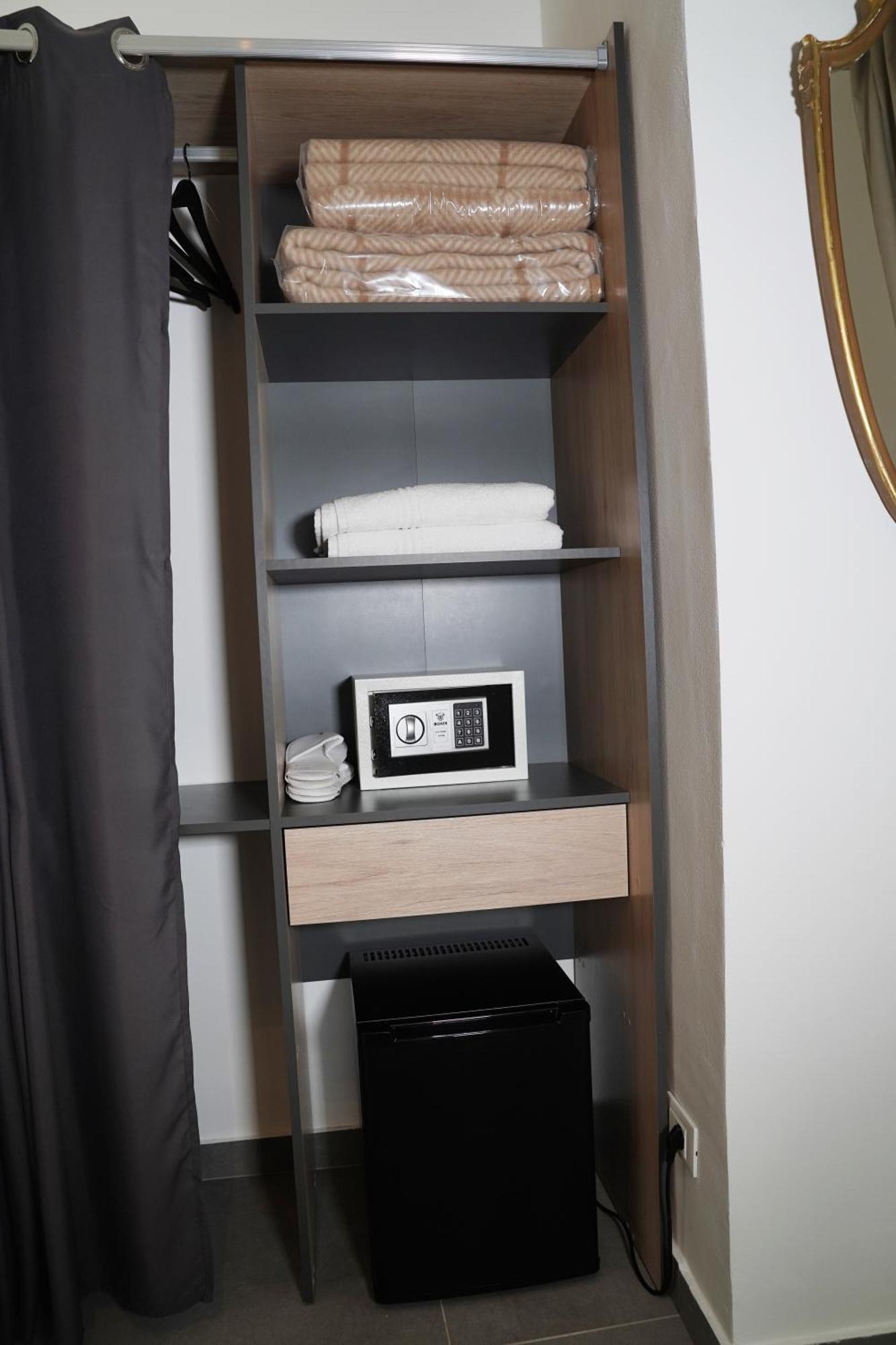 Ducas Rooms And Suite Lascari Ngoại thất bức ảnh