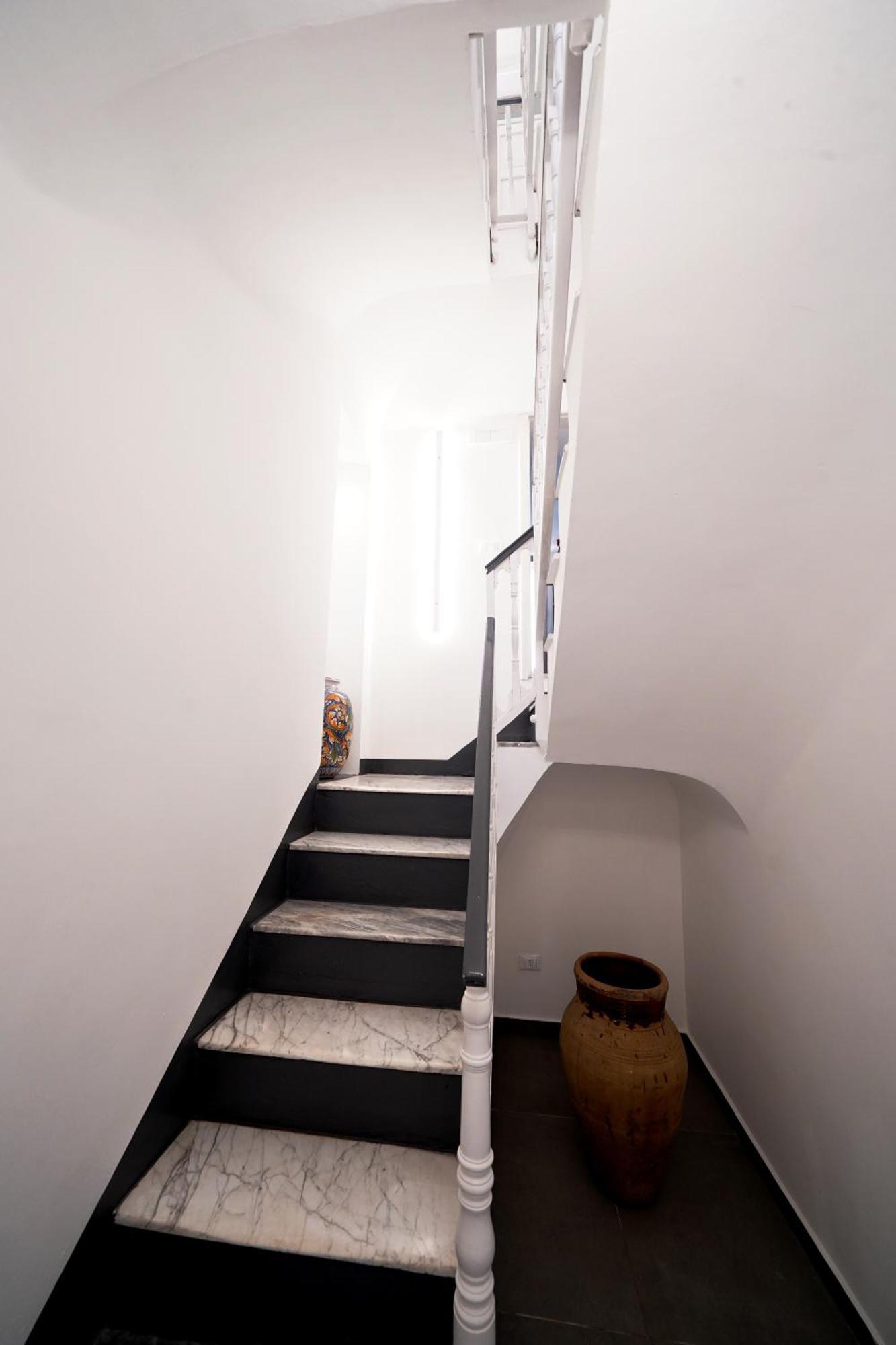 Ducas Rooms And Suite Lascari Ngoại thất bức ảnh